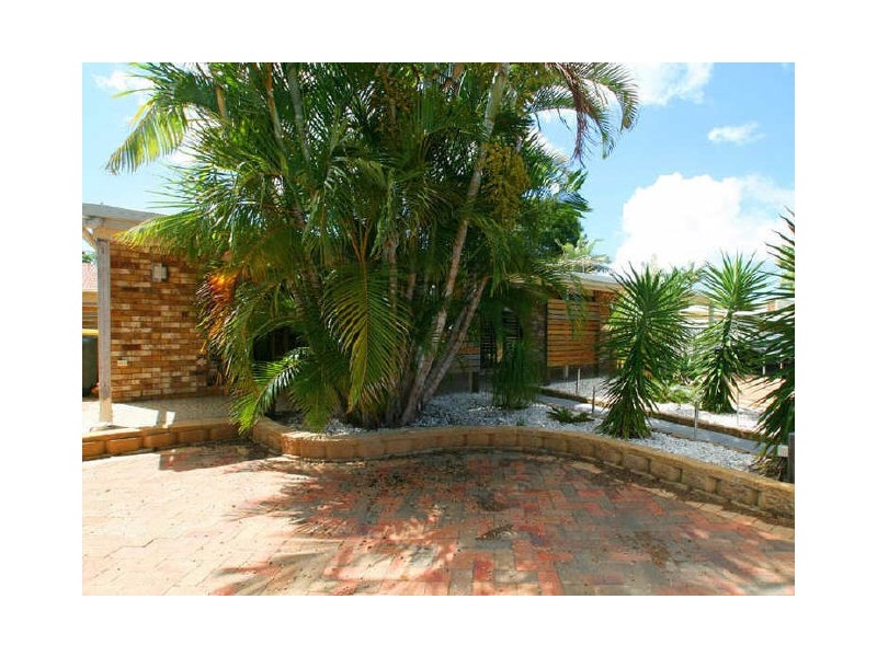 4 Keala Court, Banksia Beach QLD 4507