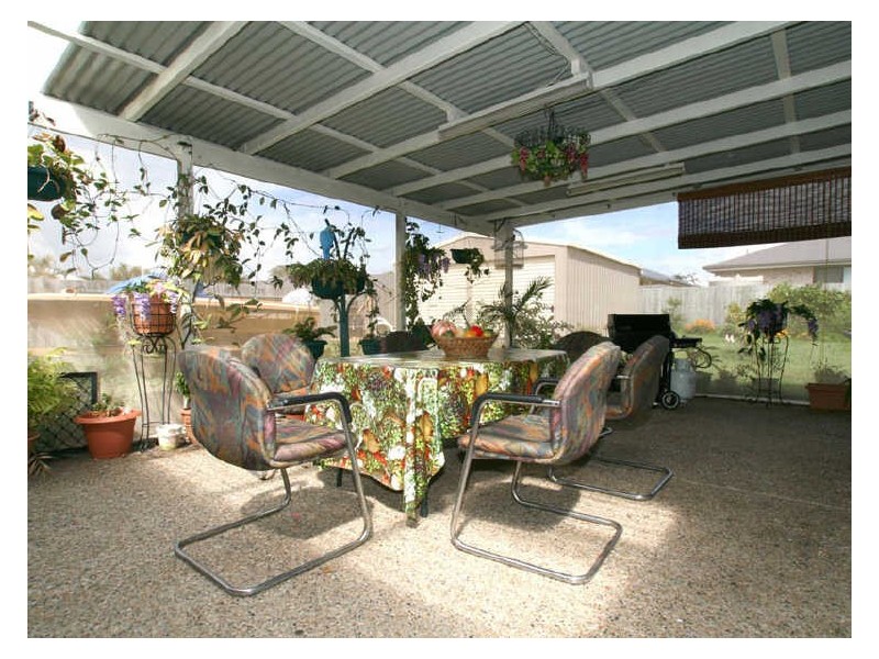 129 Carpenter Way, Sandstone Point QLD 4511