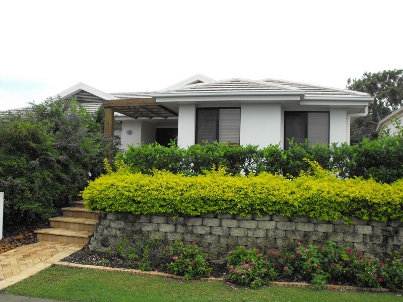 30 Corrimal Place, Sandstone Point QLD 4511