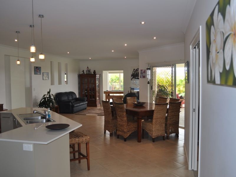 18 Kooringal Way, Sandstone Point QLD 4511