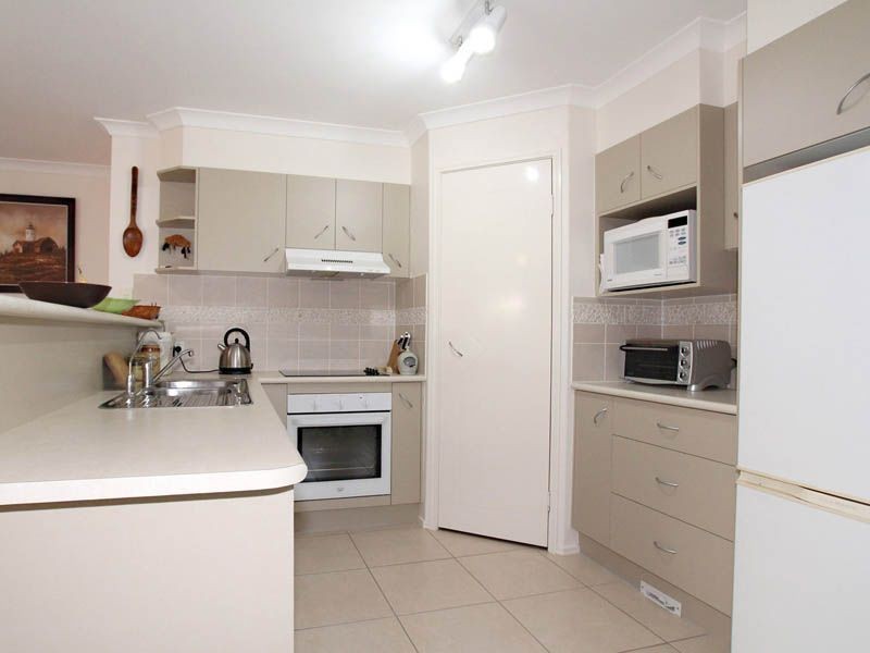 264 Bestmann Road, Sandstone Point QLD 4511