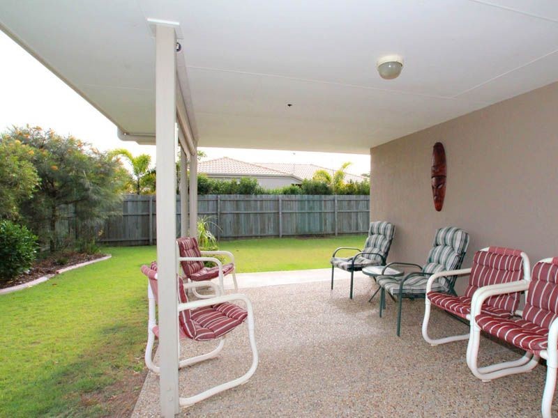 264 Bestmann Road, Sandstone Point QLD 4511