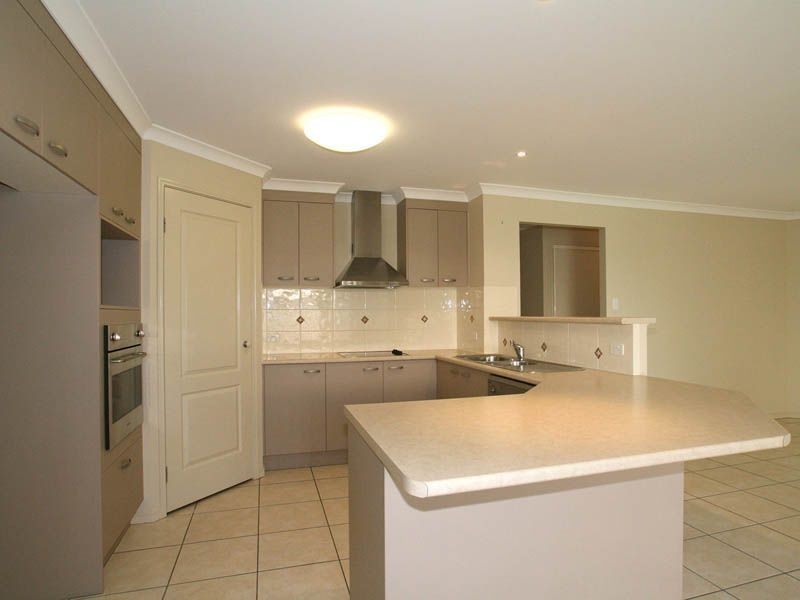 30 Kooringal Way, Sandstone Point QLD 4511