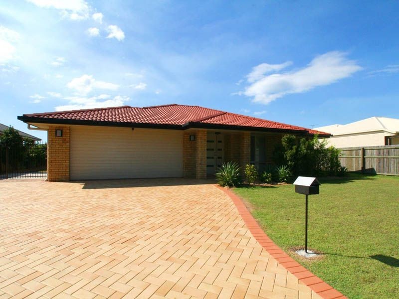 30 Kooringal Way, Sandstone Point QLD 4511