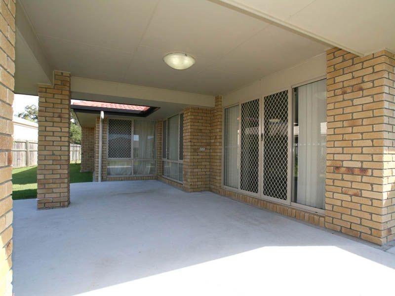 30 Kooringal Way, Sandstone Point QLD 4511