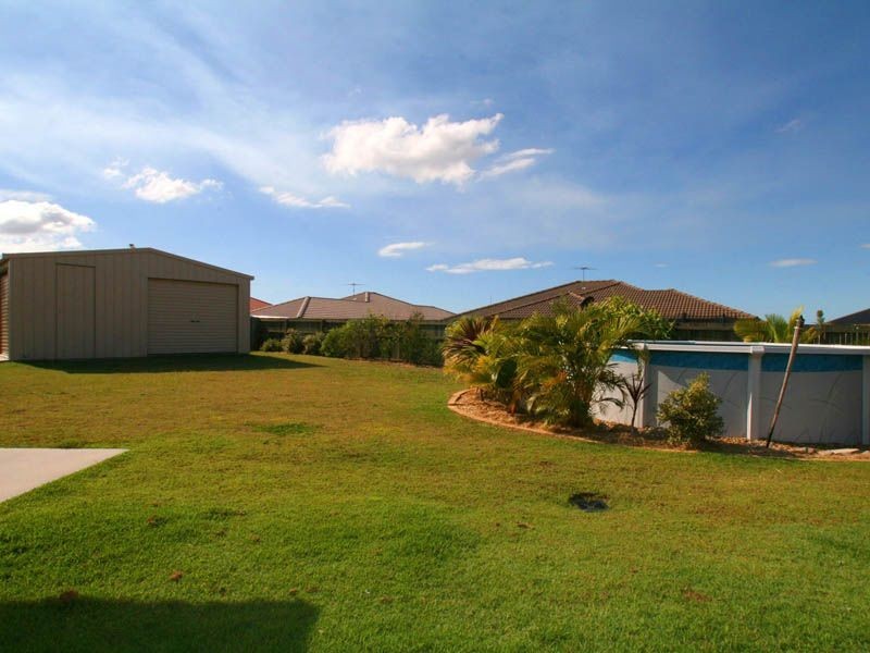 30 Kooringal Way, Sandstone Point QLD 4511