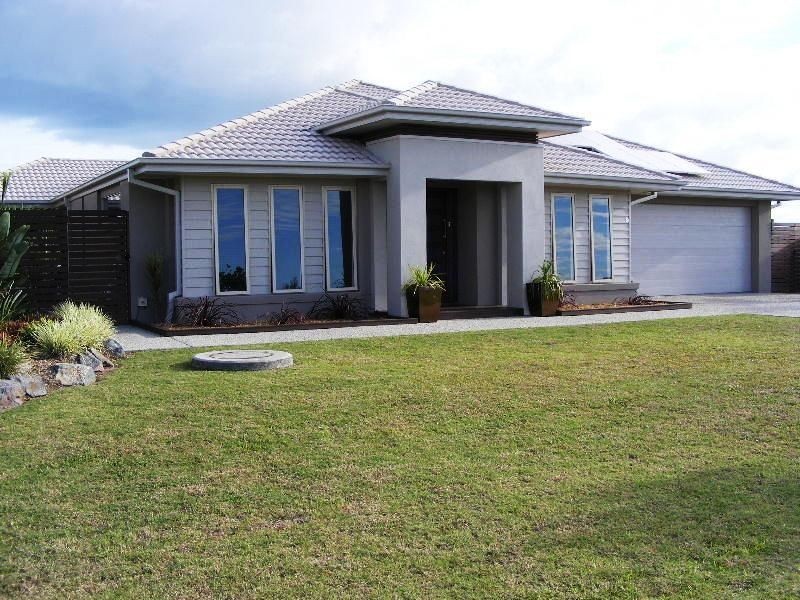 9 Vanillalily Close, Banksia Beach QLD 4507