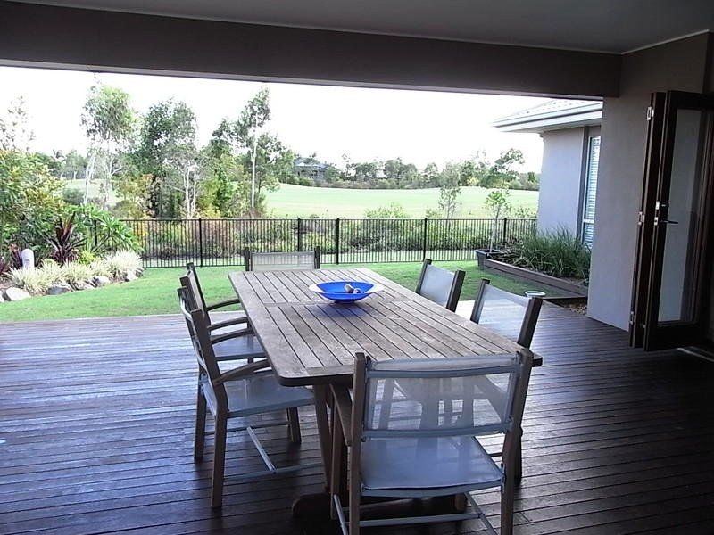 9 Vanillalily Close, Banksia Beach QLD 4507