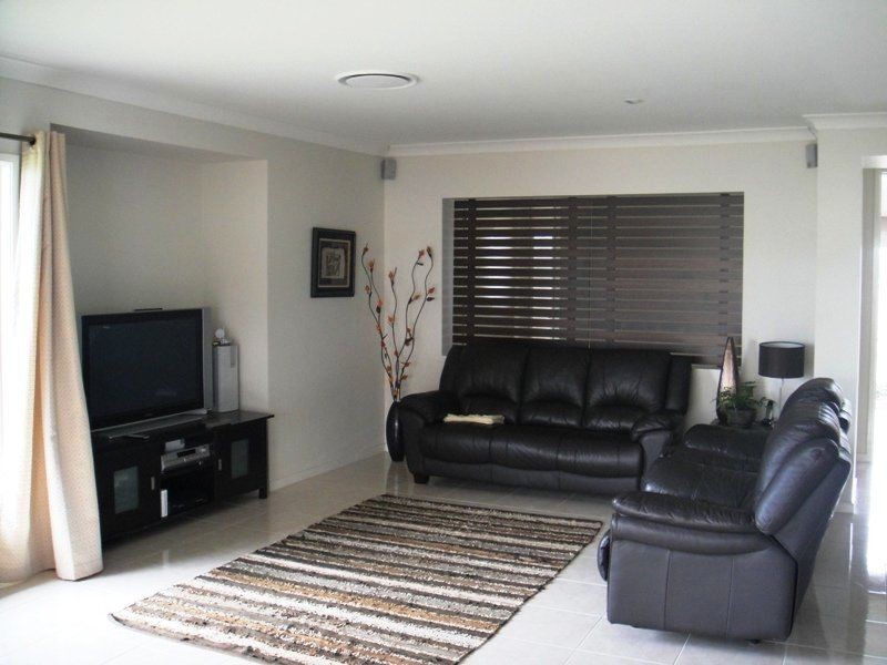 9 Vanillalily Close, Banksia Beach QLD 4507