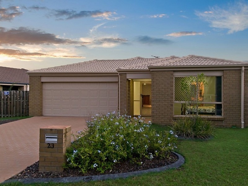 23 Eimeo Place, Sandstone Point QLD 4511