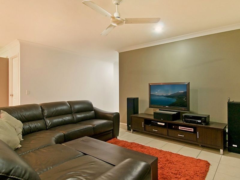 23 Eimeo Place, Sandstone Point QLD 4511