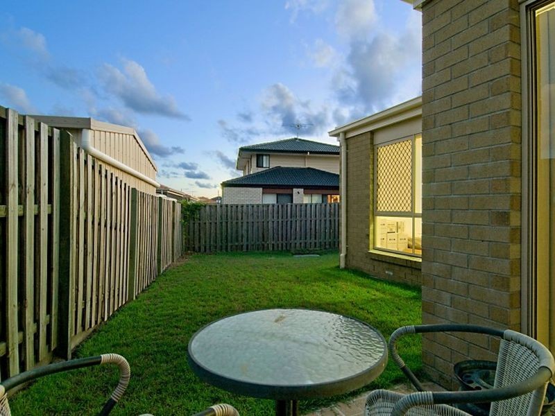 23 Eimeo Place, Sandstone Point QLD 4511