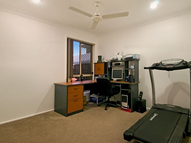 23 Eimeo Place, Sandstone Point QLD 4511