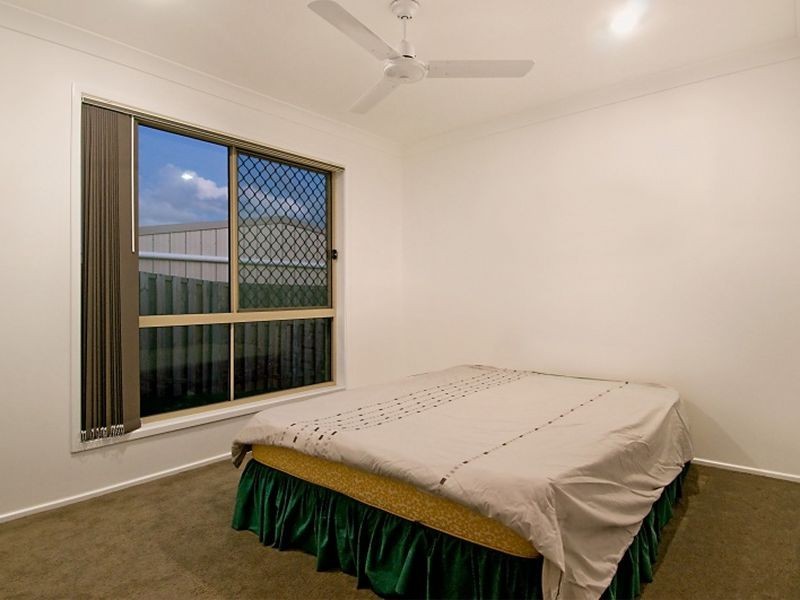 23 Eimeo Place, Sandstone Point QLD 4511