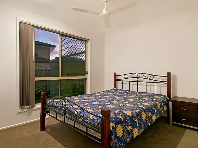 23 Eimeo Place, Sandstone Point QLD 4511