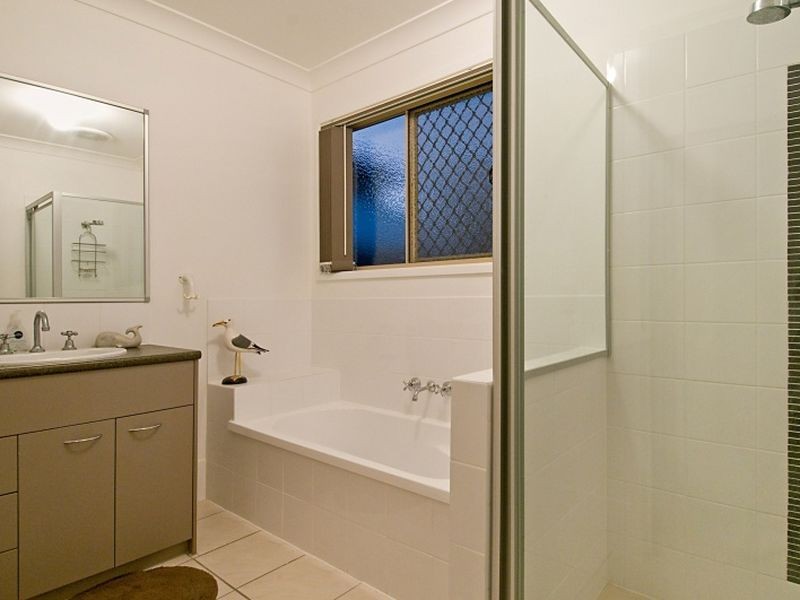 23 Eimeo Place, Sandstone Point QLD 4511