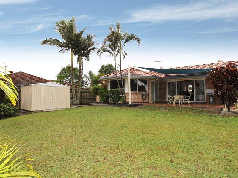 18 Kirk Place, Sandstone Point QLD 4511