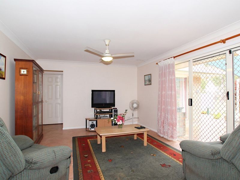 18 Kirk Place, Sandstone Point QLD 4511