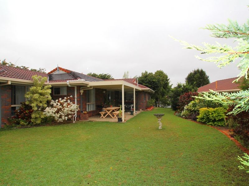 8 Lancaster Place, Sandstone Point QLD 4511
