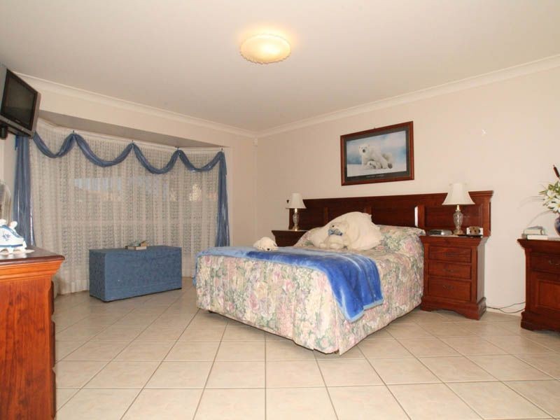 14 Carter Court, Sandstone Point QLD 4511