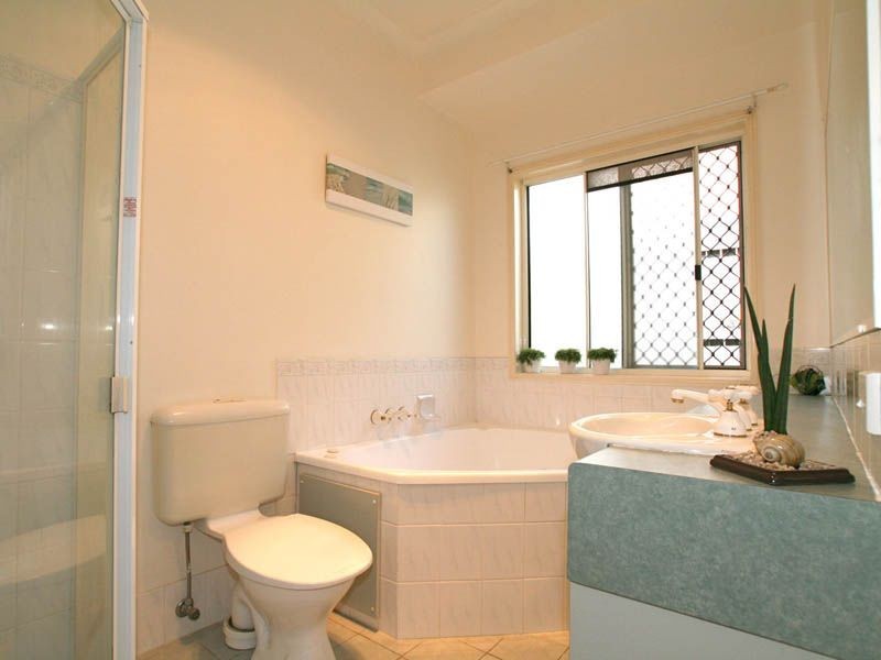 50 Carpenter Way, Sandstone Point QLD 4511