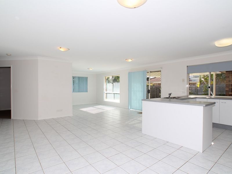 Sandstone Point QLD 4511