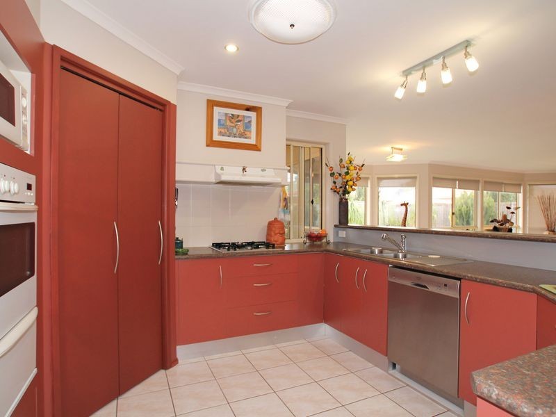 183 Bestmann Road East, Sandstone Point QLD 4511