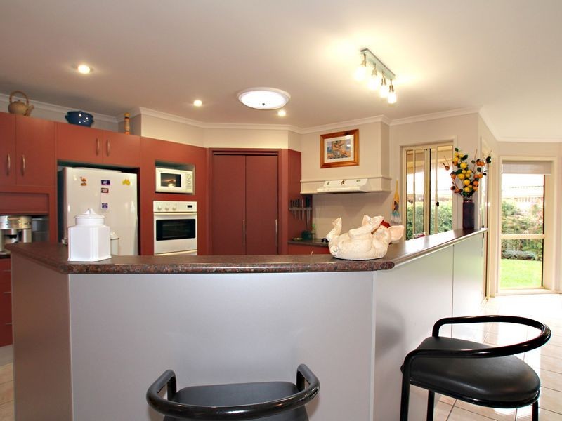 183 Bestmann Road East, Sandstone Point QLD 4511