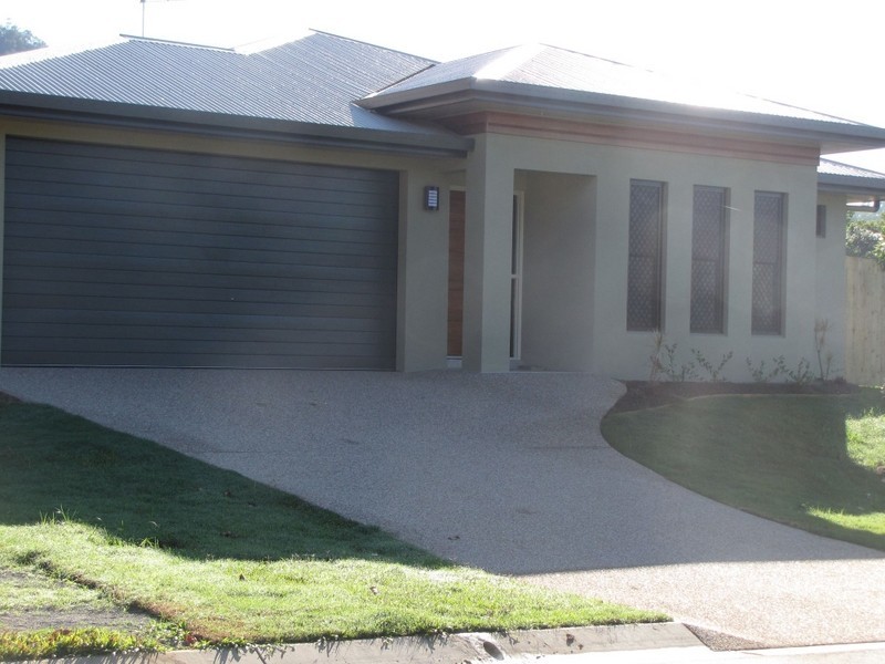 16 Ainscow Drive, Bentley Park QLD 4869
