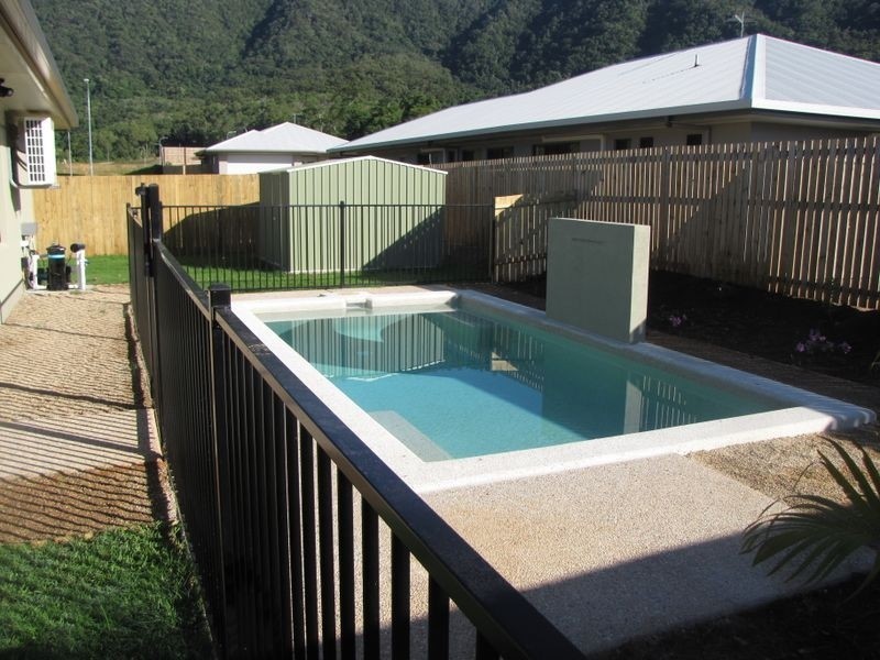 16 Ainscow Drive, Bentley Park QLD 4869