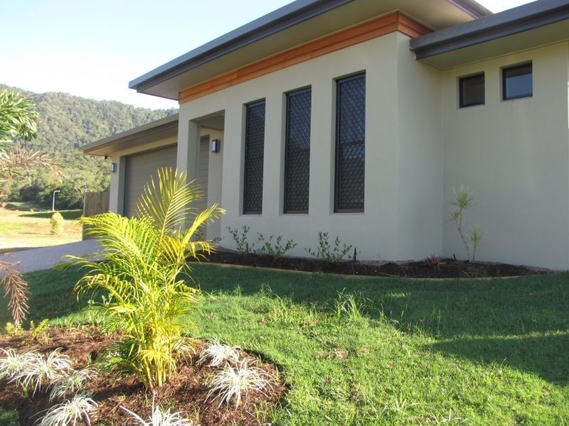 16 Ainscow Drive, Bentley Park QLD 4869