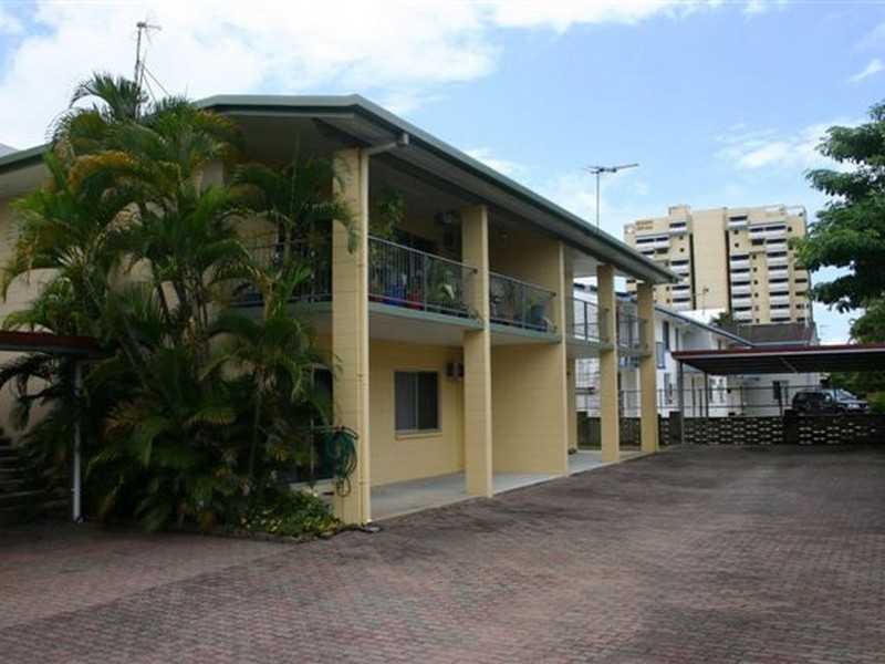 8/222 Grafton Street, Cairns North QLD 4870