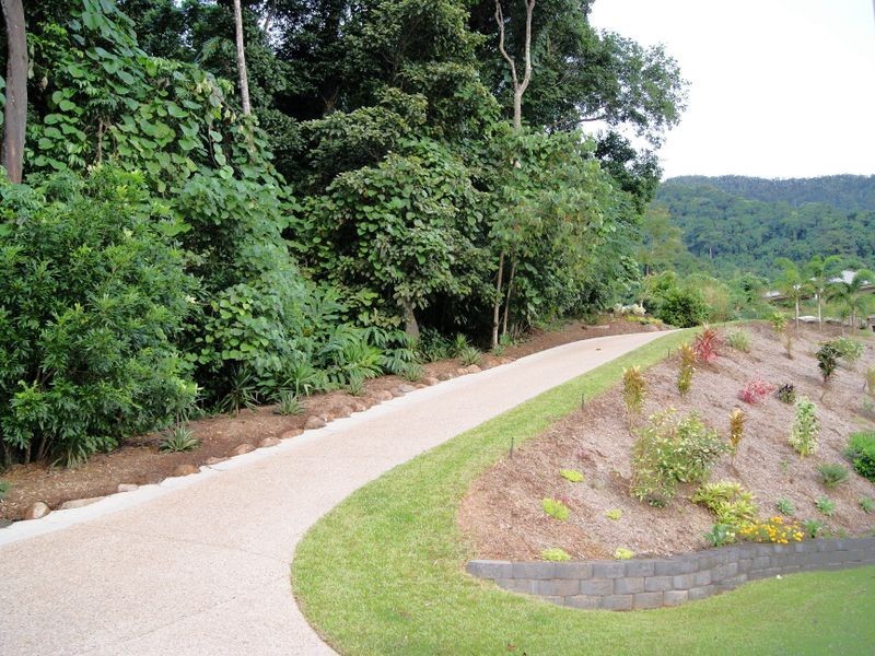 19 Lum Jim Street, Redlynch QLD 4870