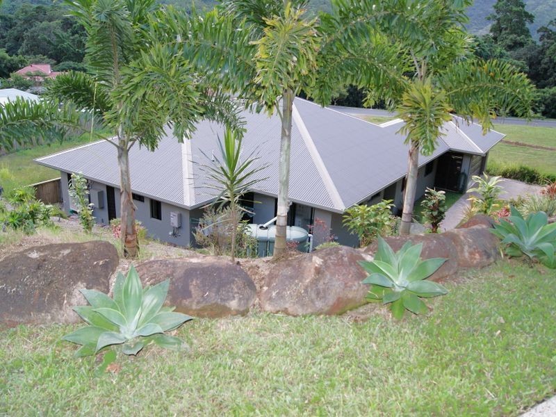 19 Lum Jim Street, Redlynch QLD 4870