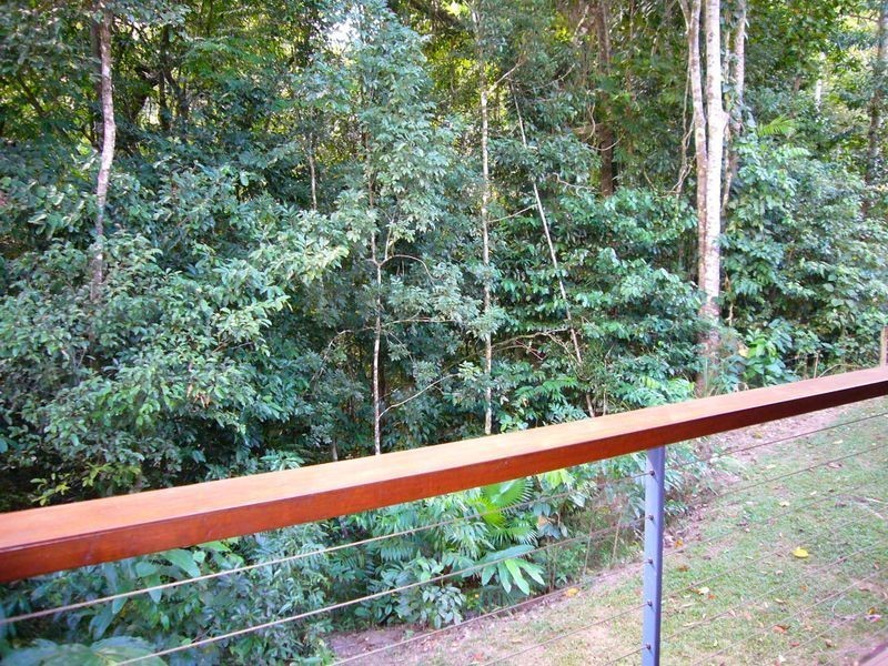 17 Frond Close, Redlynch QLD 4870