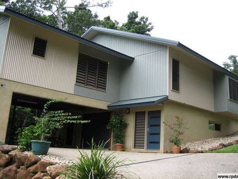 17 Frond Close, Redlynch QLD 4870