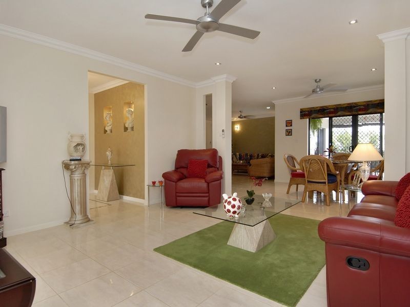 96 McFarlane Drive, Kanimbla QLD 4870