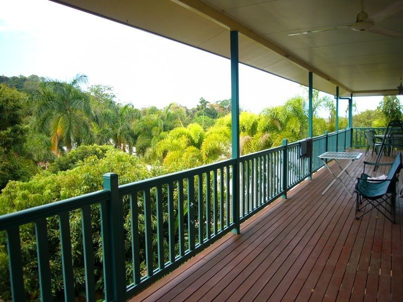 9 Mangosteen Close, Smithfield QLD 4878