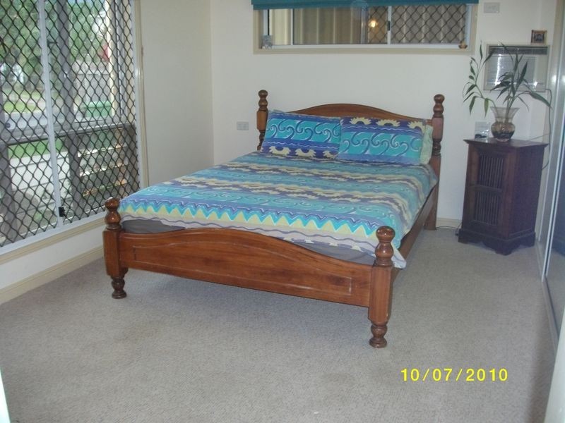 185 Robert Road, Bentley Park QLD 4869