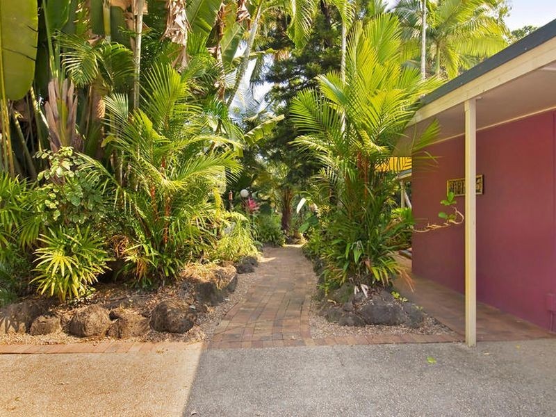 13-15 Griffiths Street Manoora, Cairns QLD 4870