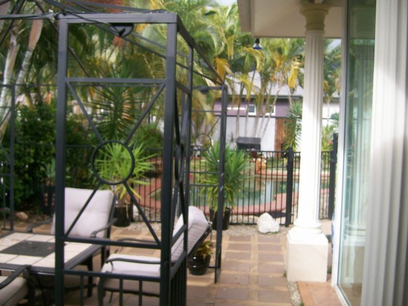 6 Parkinson Avenue, Kewarra Beach QLD 4879