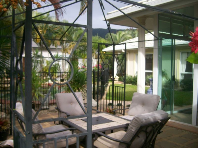6 Parkinson Avenue, Kewarra Beach QLD 4879