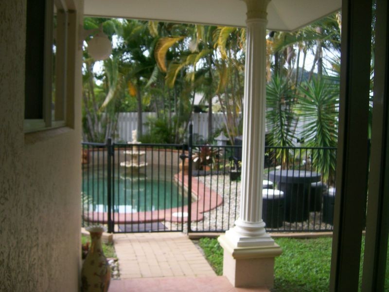 6 Parkinson Avenue, Kewarra Beach QLD 4879