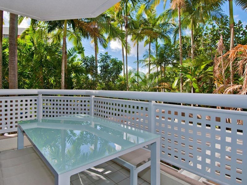 203/209 Abbott Street, Cairns North QLD 4870