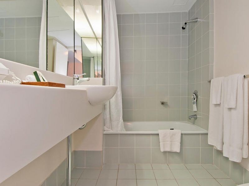 203/209 Abbott Street, Cairns North QLD 4870