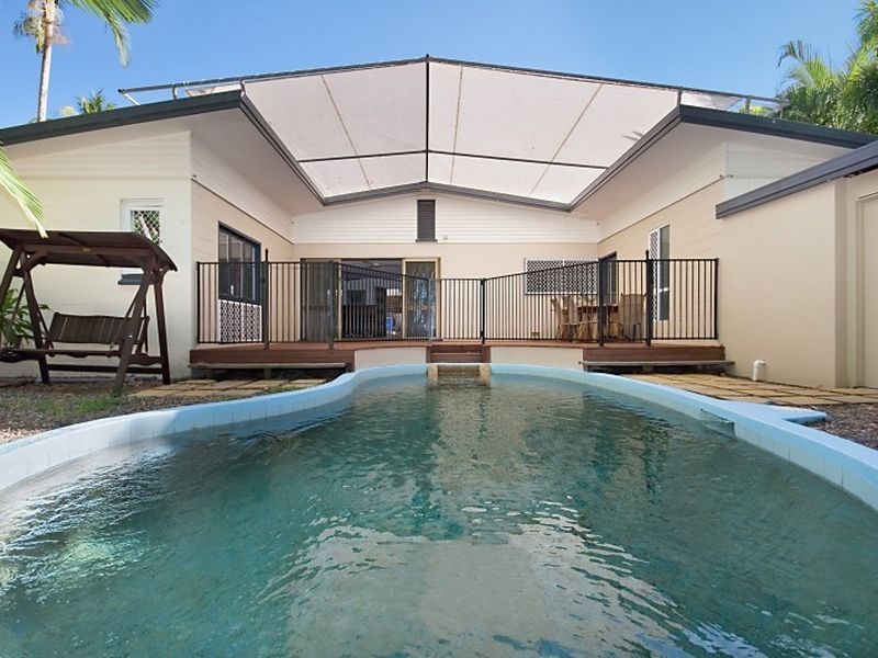 18 Batt Street, Clifton Beach QLD 4879