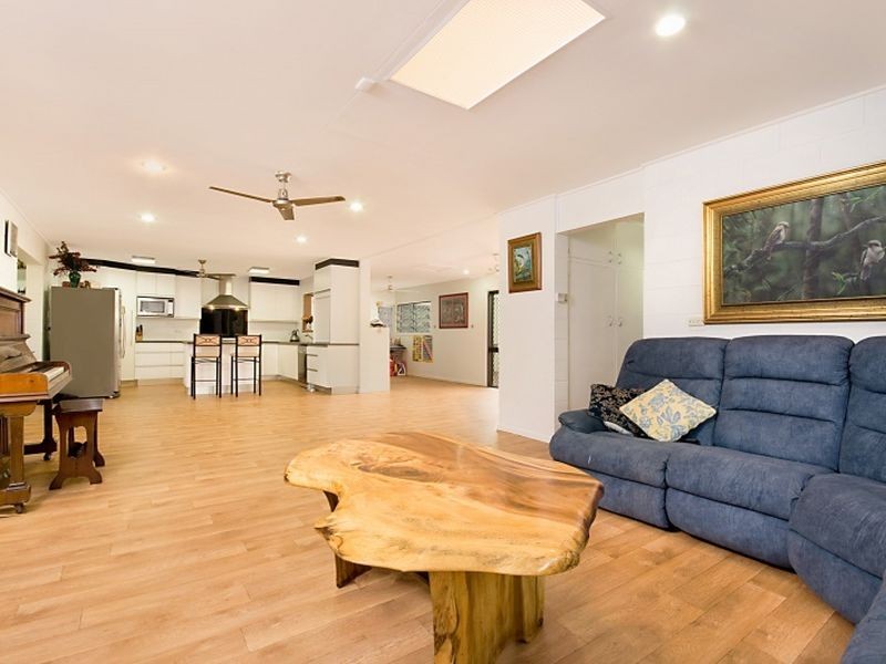 18 Batt Street, Clifton Beach QLD 4879