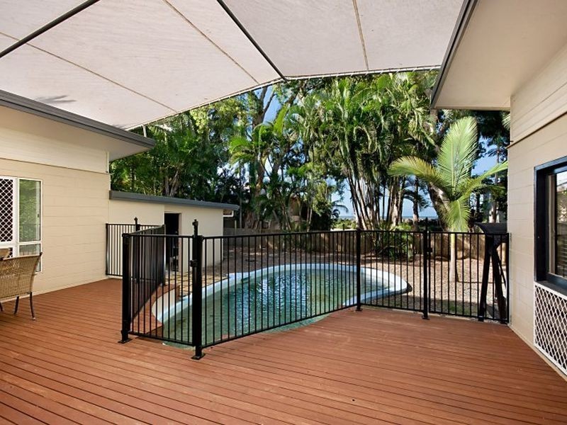 18 Batt Street, Clifton Beach QLD 4879