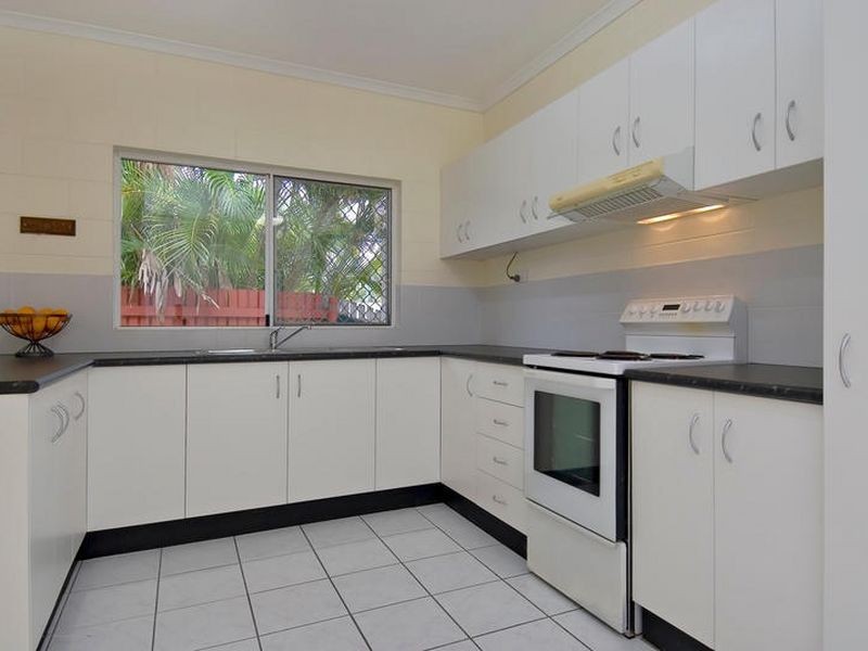 13 Queenscliff Close, Kewarra Beach QLD 4879