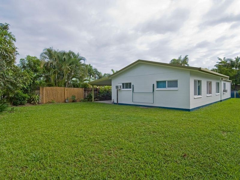 13 Queenscliff Close, Kewarra Beach QLD 4879